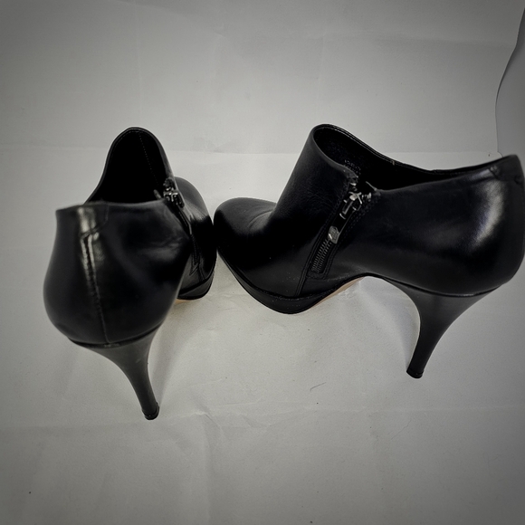 Vince Camuto Elvin Black Platform Booties - Picture 6 of 10